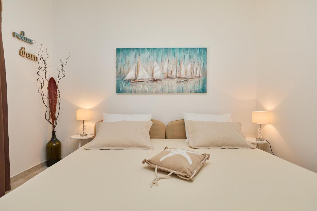 Studio Dolores-Apartment By The Sea Maranovici Bagian luar foto